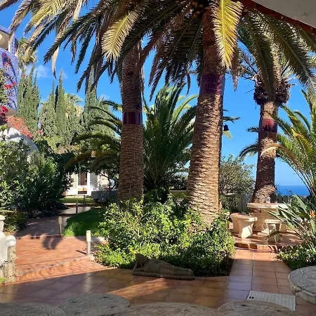 Villa Castillo Moro Exclusive Retreat Venue Sleeps 20 *